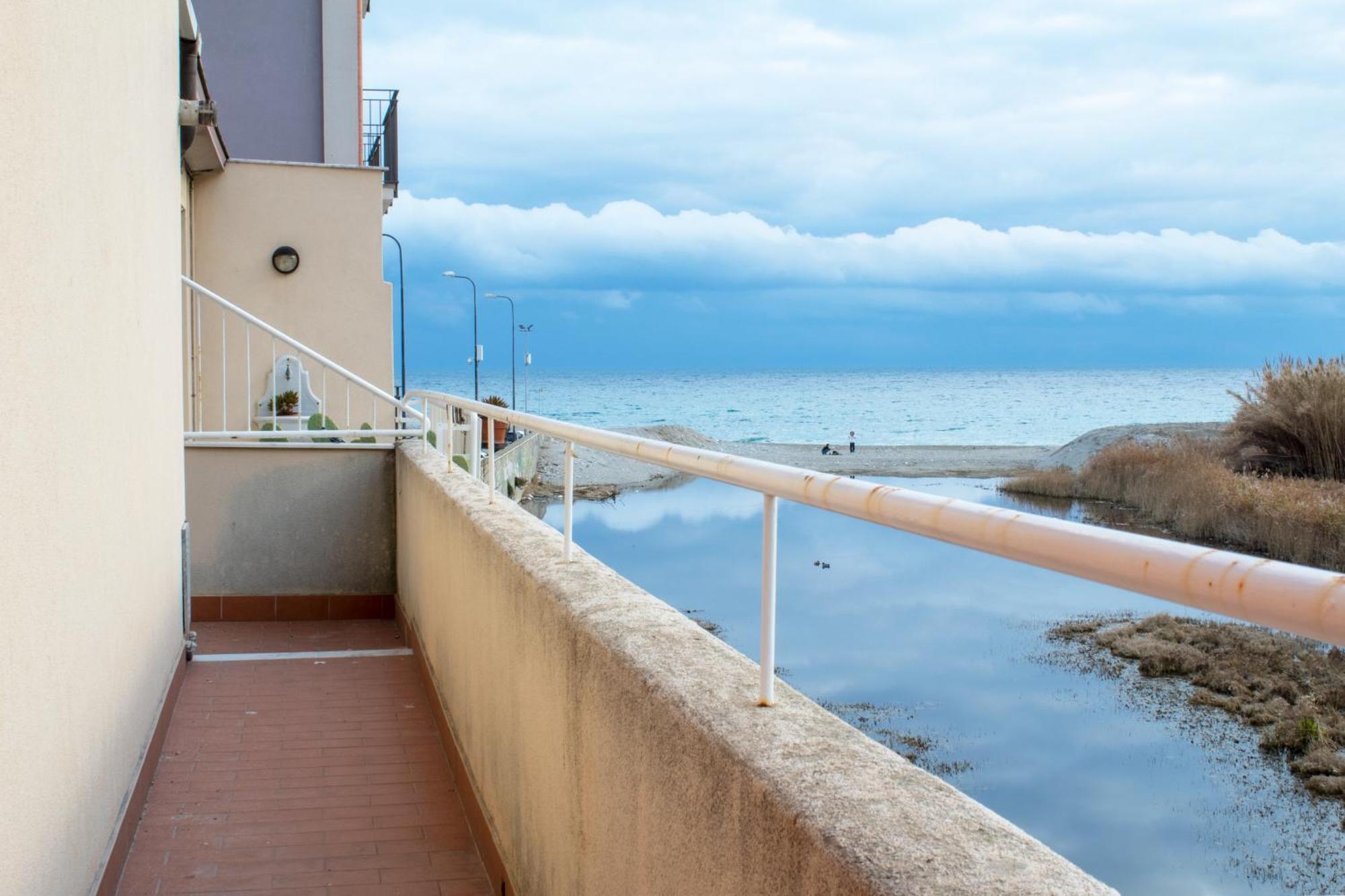 100 Metri Dal Mare Relax A Due Passi Dal Centro Finale Ligure Exterior foto